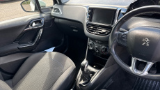 Peugeot 208 1.2 PureTech 82 Signature 5dr [Start Stop] Petrol Hatchback